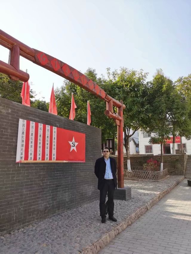 հݳ